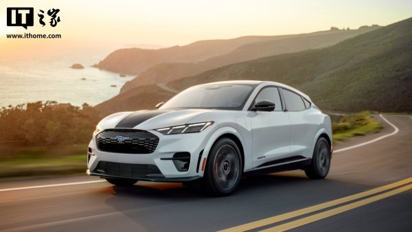 乐配网 福特为 2026 款野马 Mach - E 推出加州特别版, 专属蓝色吸睛